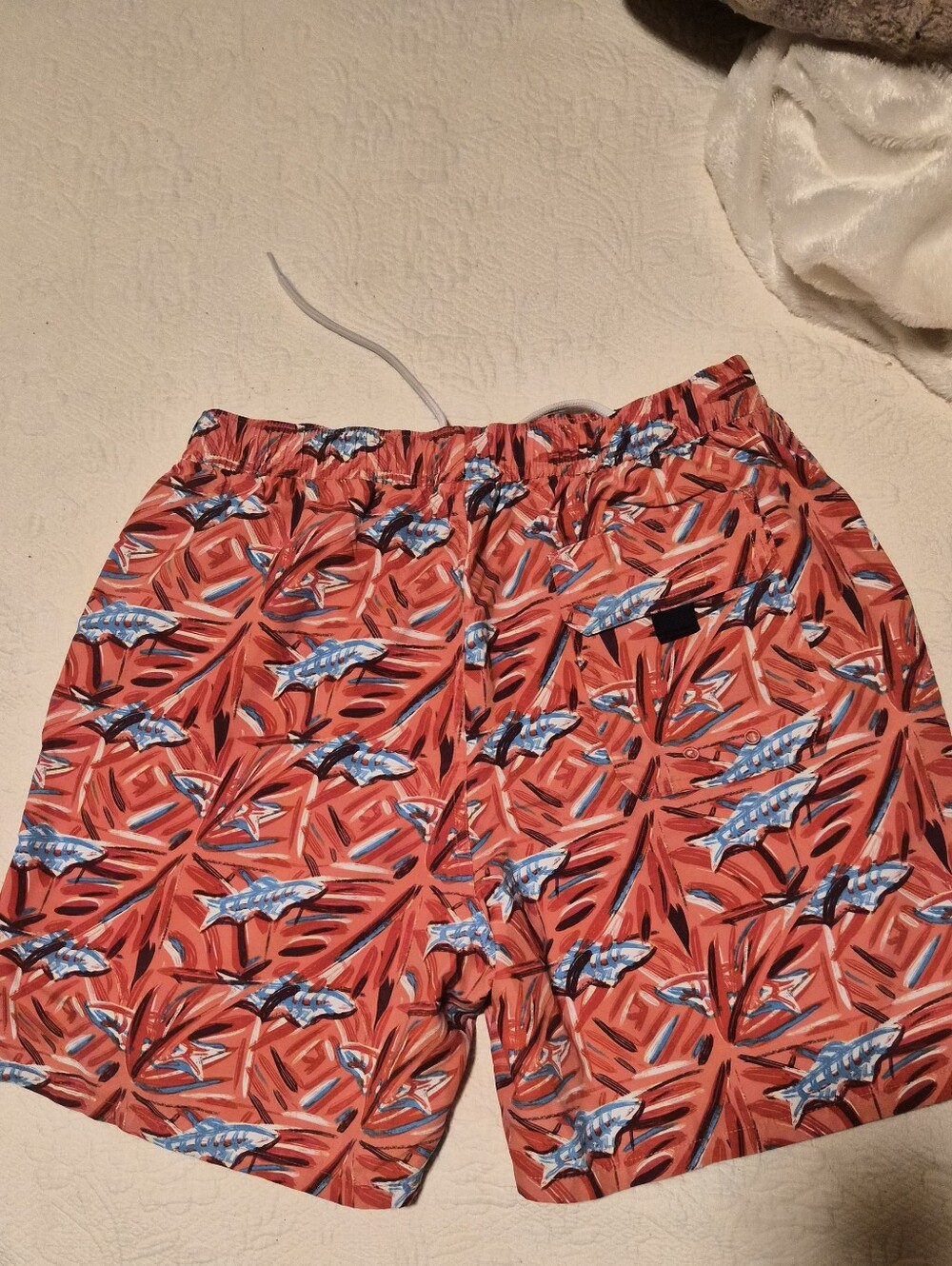 Preowned Vineyard Vines slim fit whale shirt in a colorful red, blue, and white